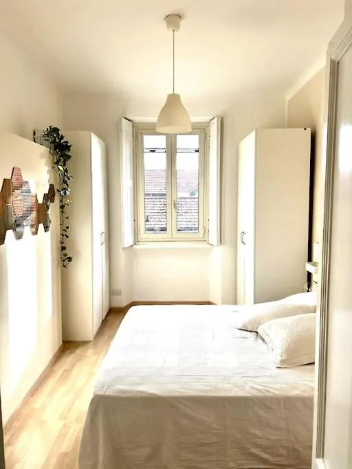Apartment Elegante Appartamento In Centro Milan