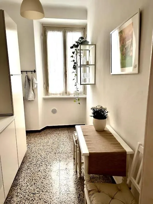 Apartment Elegante Appartamento In Centro Milan